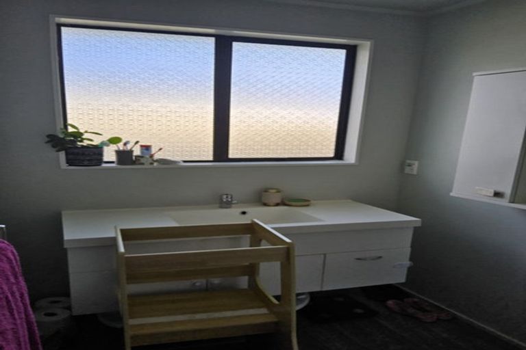 Photo of property in 13 Alton Grove, Masterton, 5810