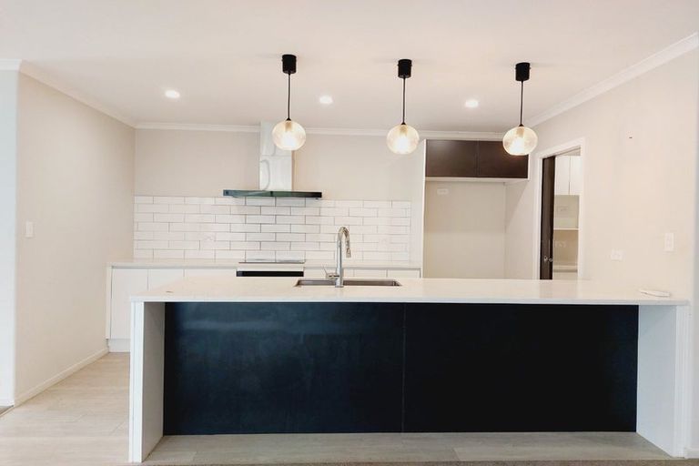 Photo of property in 27 Leathem Crescent, Pokeno, 2402