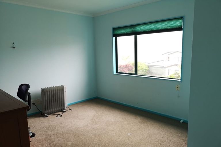 Photo of property in 99 Ashton Fitchett Drive, Brooklyn, Wellington, 6021