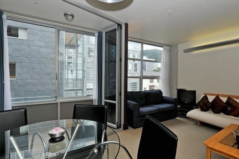 Photo of property in St Pauls Apartments, 18/43 Mulgrave Street, Thorndon, Wellington, 6011