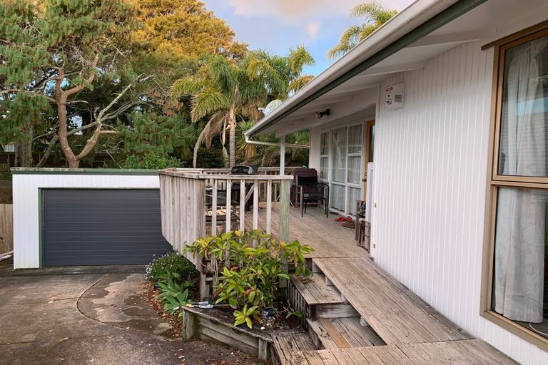 Photo of property in 2/57 Meadway, Sunnyhills, Auckland, 2010