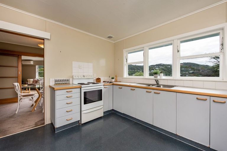 Photo of property in 28a Collier Avenue, Karori, Wellington, 6012