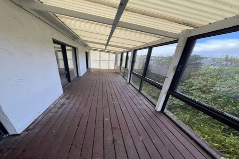 Photo of property in 56 Balmain Road, Chatswood, Auckland, 0626