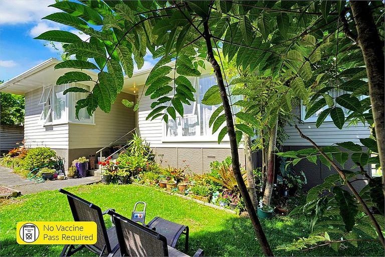 Photo of property in 4 Aronui Terrace, Kelston, Auckland, 0602
