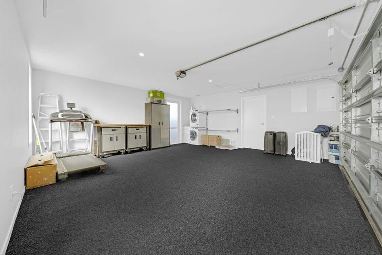 Photo of property in 15 Malbec Place, Huapai, Kumeu, 0810