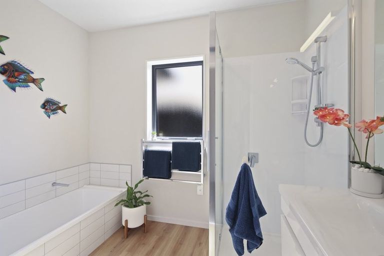 Photo of property in 28 Te Hurunui Drive, Pegasus, 7612