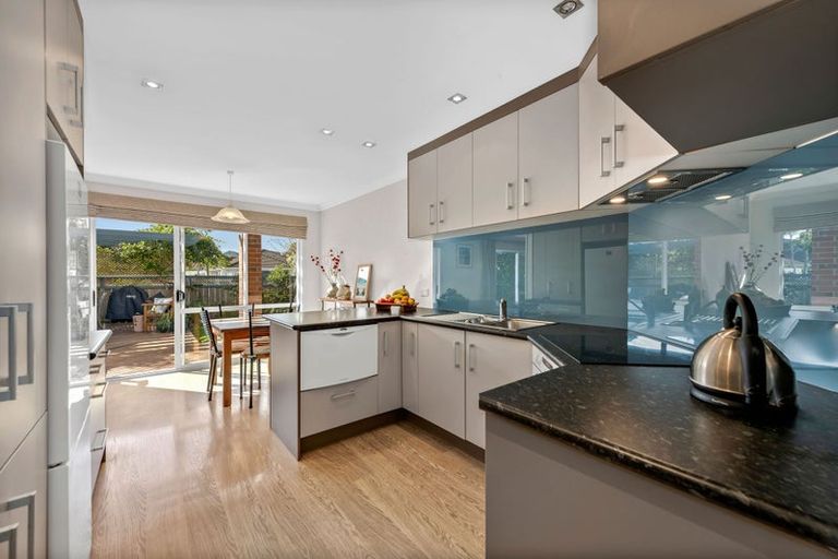 Photo of property in 8 Derby Downs Place, Ellerslie, Auckland, 1051