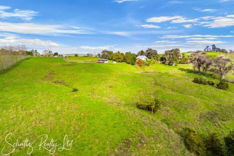 Photo of property in 260 Mountain Road, Maungaturoto, 0587