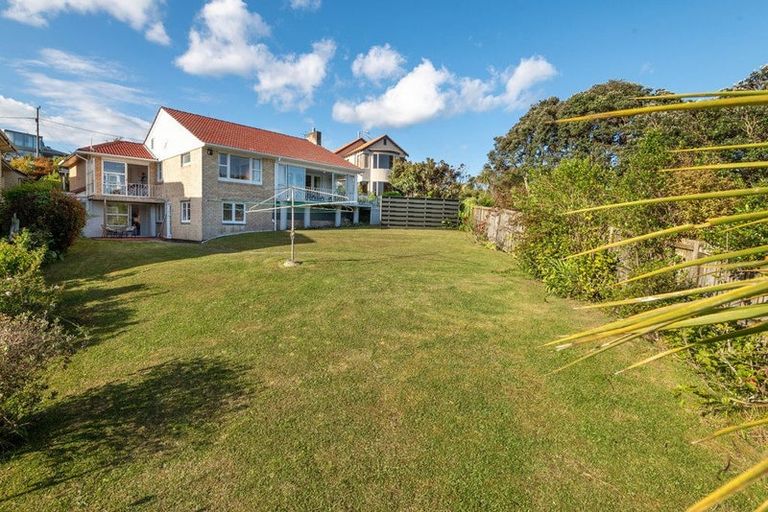 Photo of property in 5 Churchill Road, Murrays Bay, Auckland, 0630