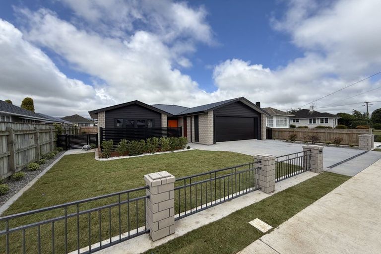 Photo of property in 26 Winchester Street, Levin, 5510