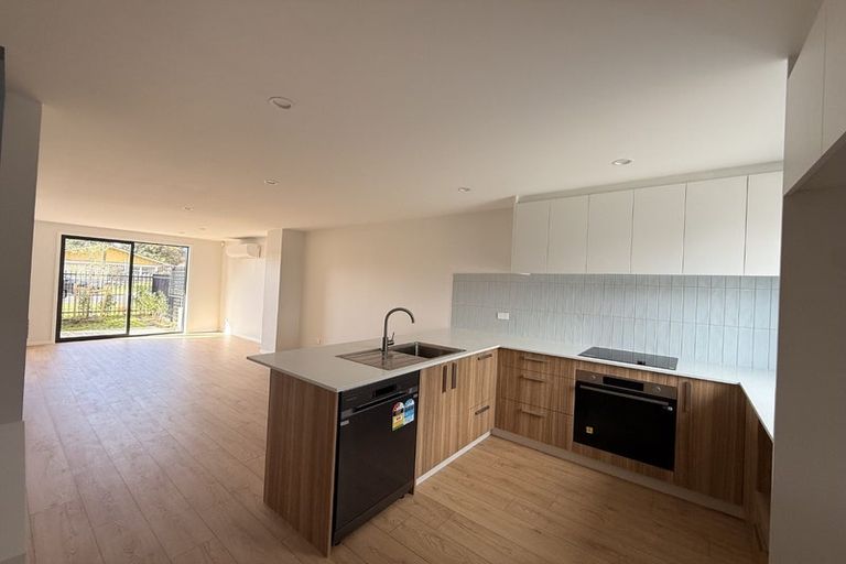Photo of property in 3/1 Scott Road, Hobsonville, Auckland, 0616