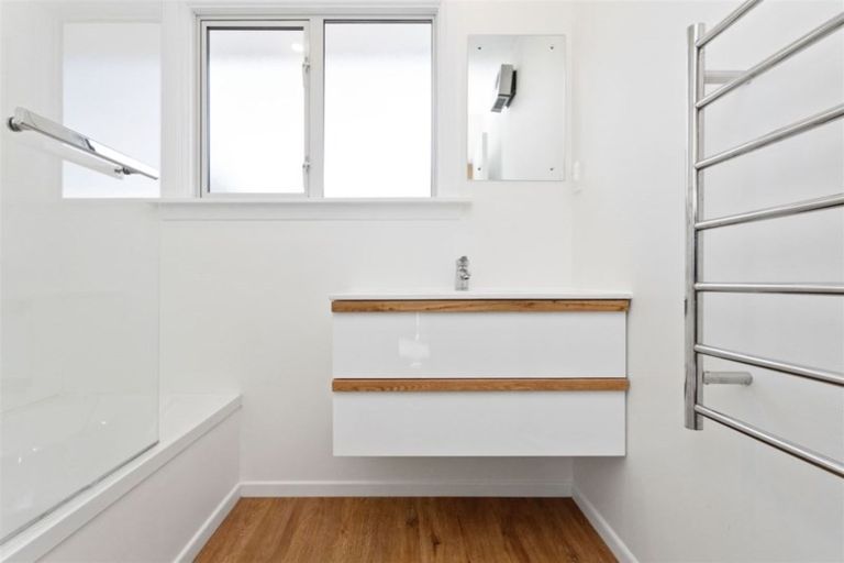 Photo of property in 20 Charlcott Street, Burnside, Christchurch, 8053