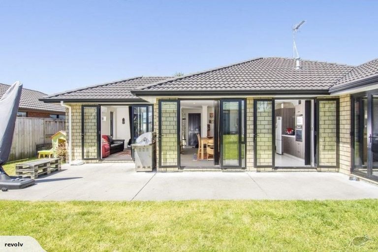 Photo of property in 72 Carrington Drive, Papamoa Beach, Papamoa, 3118