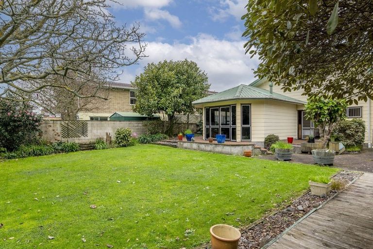 Photo of property in 16 Regal Street, Levin, 5510
