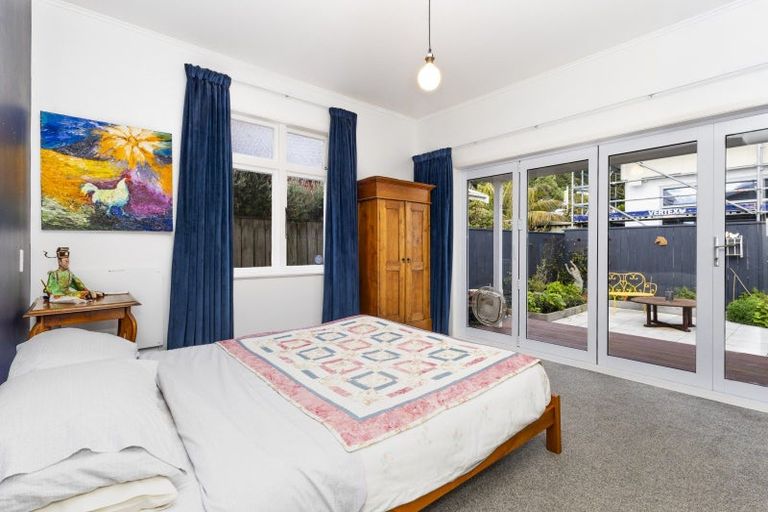 Photo of property in 7 Marine Parade, Eastbourne, Lower Hutt, 5013
