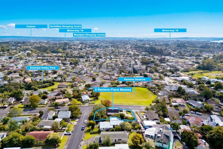 Photo of property in 2 Raelene Place, Massey, Auckland, 0614