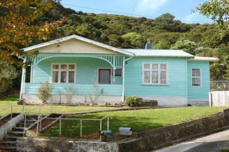 Photo of property in 7 Reuben Grove, Naenae, Lower Hutt, 5011