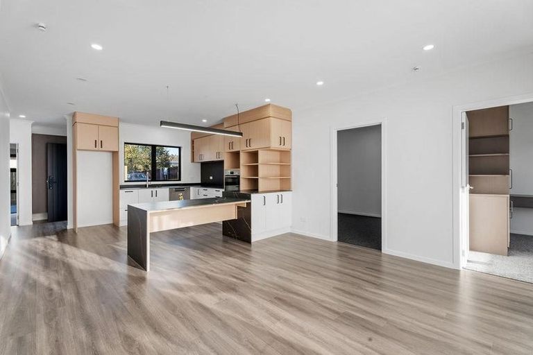 Photo of property in 2/42 Balmerino Crescent, Pukete, Hamilton, 3200