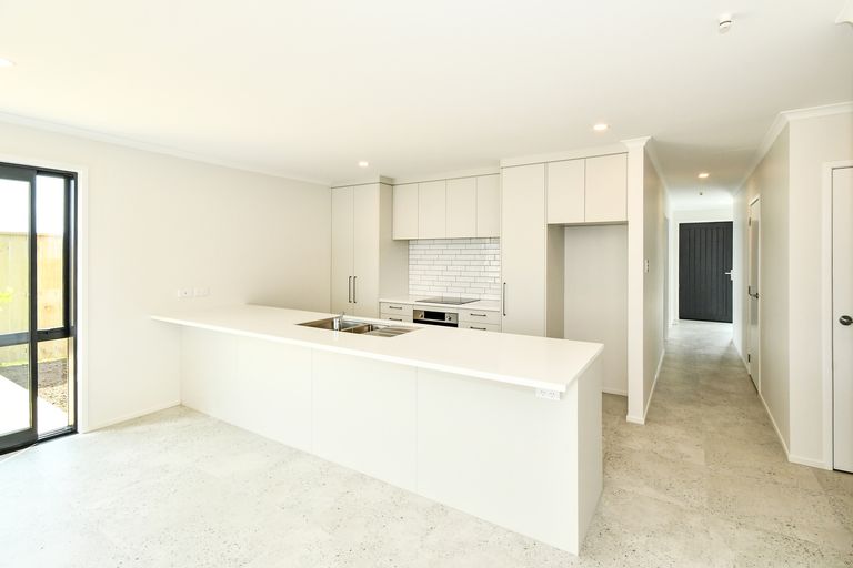 Photo of property in 3a Uatoto Road, Clarks Beach, 2122