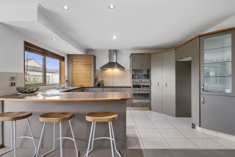 Photo of property in 5 Shire Place, Papamoa Beach, Papamoa, 3118