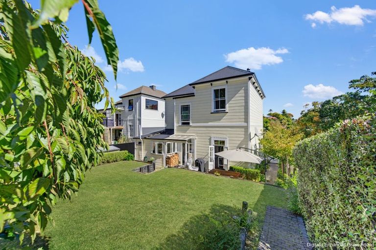 Photo of property in 3 Hooker Avenue, Hospital Hill, Napier, 4110