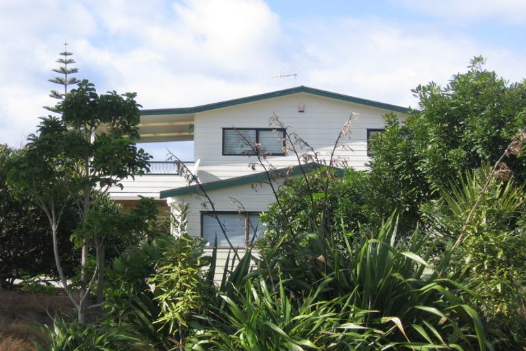 Photo of property in 16 Dey Street, Mangawhai Heads, Mangawhai, 0505