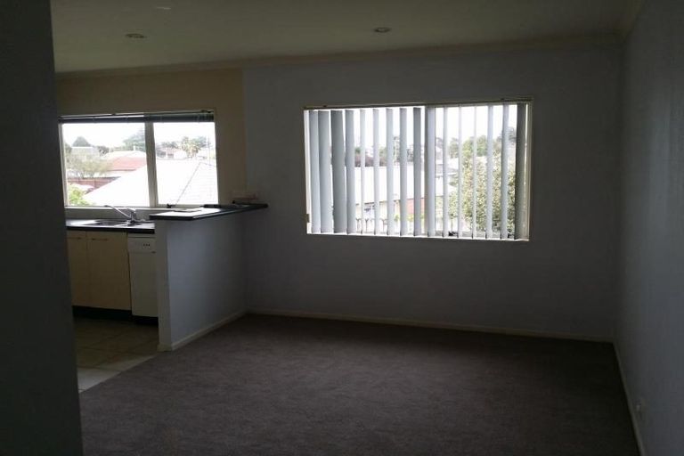 Photo of property in 20 Ashmere Lane, Weymouth, Auckland, 2103