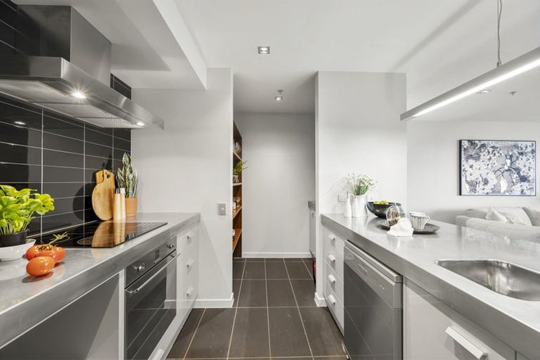 Photo of property in Piermont Apartments, 6d/82 Cable Street, Te Aro, Wellington, 6011