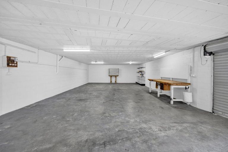 Photo of property in 20 Truby King Street, Merrilands, New Plymouth, 4312