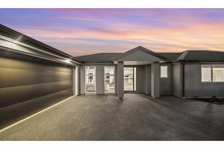 Photo of property in 154 Harewood Road, Papanui, Christchurch, 8053