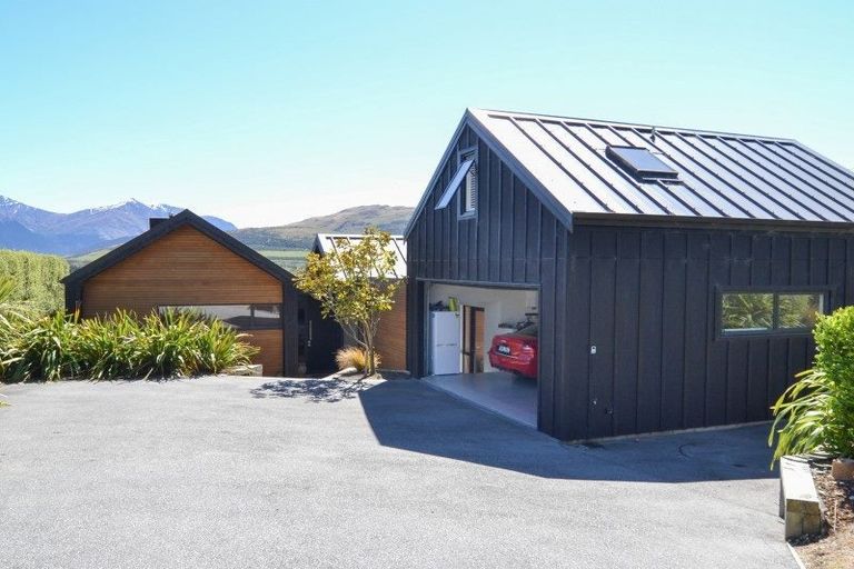 Photo of property in 56 Jacks Point Rise, Jacks Point, Queenstown, 9371
