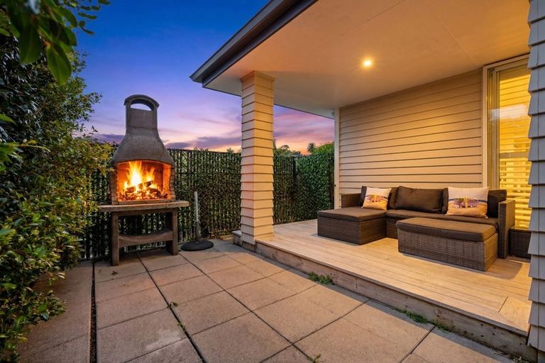 Photo of property in 10 Bloomfield Rise, Stanmore Bay, Whangaparaoa, 0932