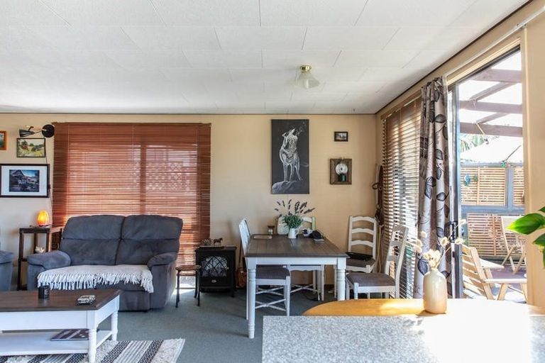 Photo of property in 8 Greenpark Way, Greerton, Tauranga, 3112