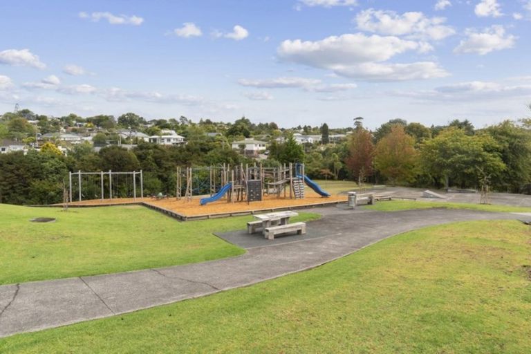 Photo of property in 2/103 Glendale Road, Glen Eden, Auckland, 0602