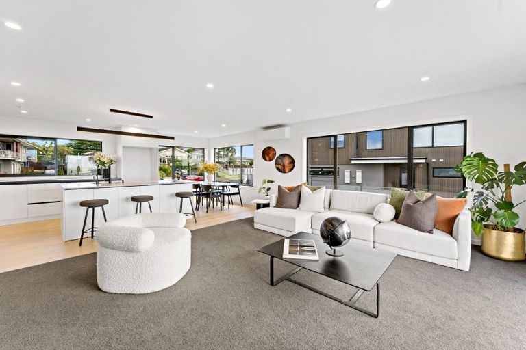 Photo of property in 114 Bramley Drive, Farm Cove, Auckland, 2012