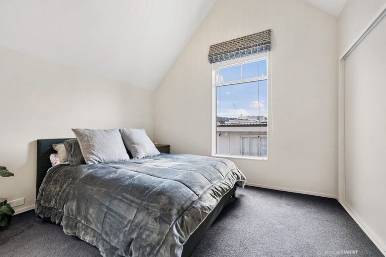 Photo of property in Victoria Villas, 42/35 Pirie Street, Mount Victoria, Wellington, 6011
