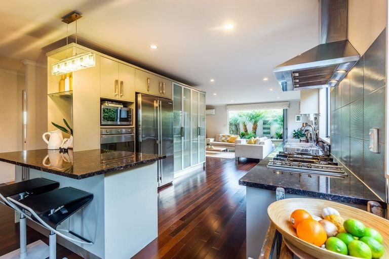 Photo of property in 20 Himikera Avenue, Avondale, Auckland, 1026