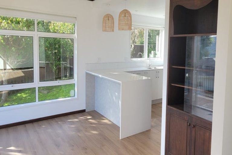 Photo of property in 10 Compass Way, Whitby, Porirua, 5024