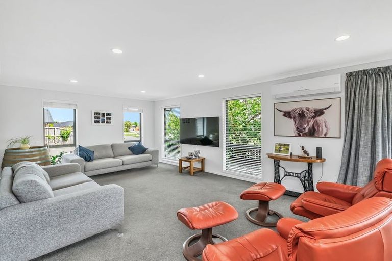 Photo of property in 1 Lloyds Close, Rolleston, 7614