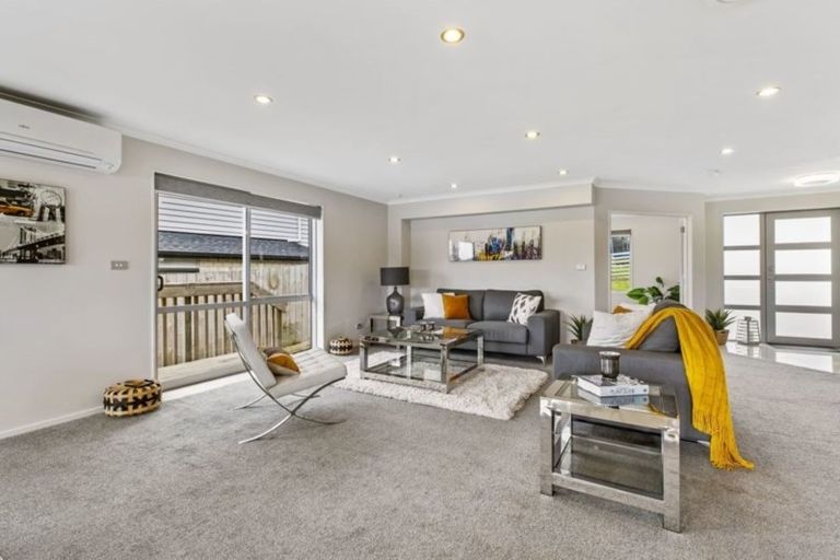 Photo of property in 2f Wood Street, Papakura, 2110