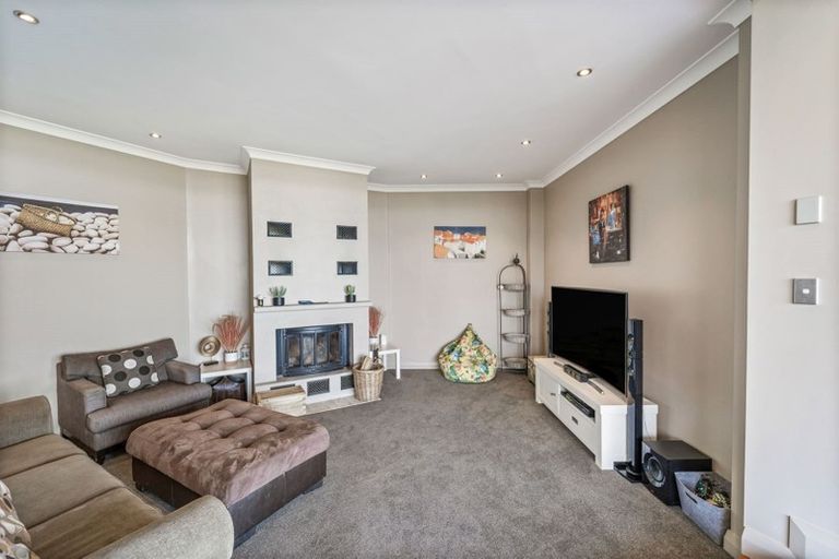 Photo of property in 139 Roberts Road, Matakatia, Whangaparaoa, 0930