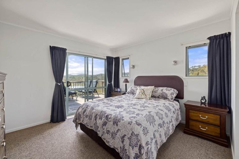 Photo of property in 1 Waterview Place, Haruru, 0204