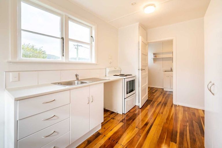 Photo of property in 34 Harris Street, Naenae, Lower Hutt, 5011