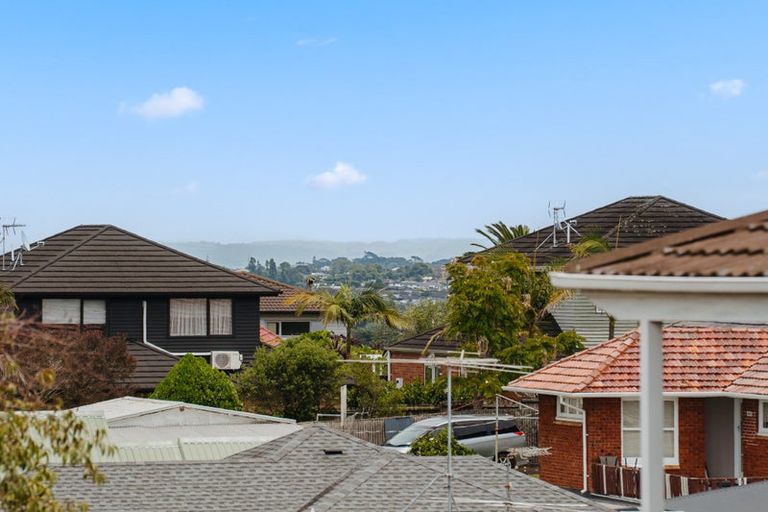 Photo of property in 1/28 Bleakhouse Road, Howick, Auckland, 2014