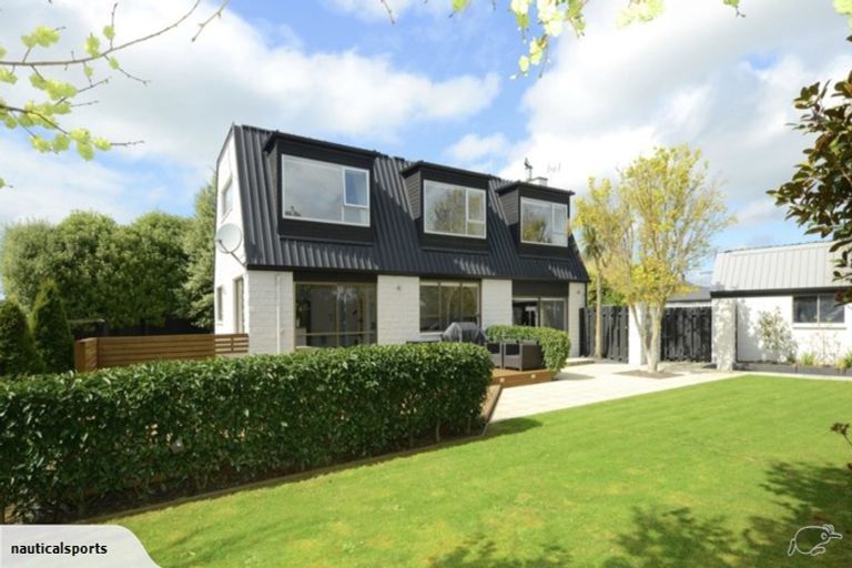 Photo of property in 9b Kaputone Place, Belfast, Christchurch, 8051