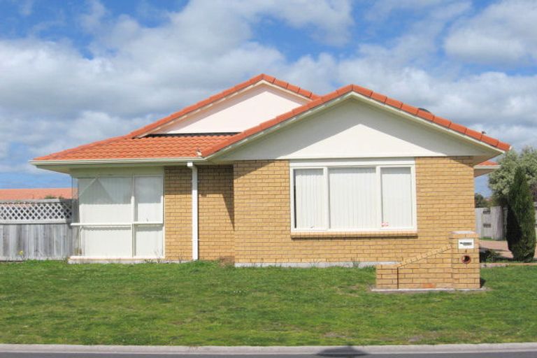 Photo of property in 2 Andalusian Place, Papamoa Beach, Papamoa, 3118