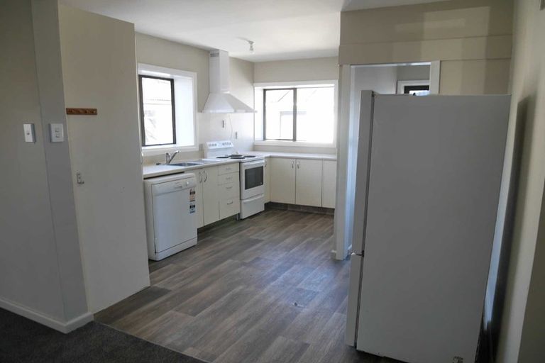 Photo of property in 63 Aorangi Road, Bryndwr, Christchurch, 8053