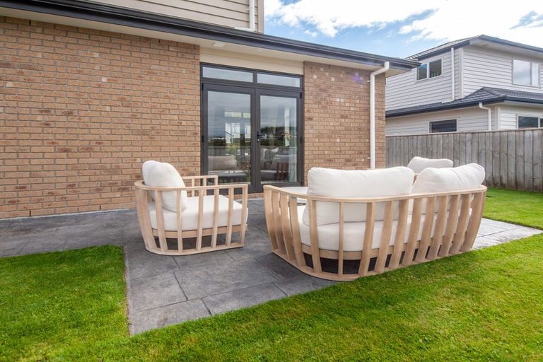 Photo of property in 7 Moston Grove, Churton Park, Wellington, 6037