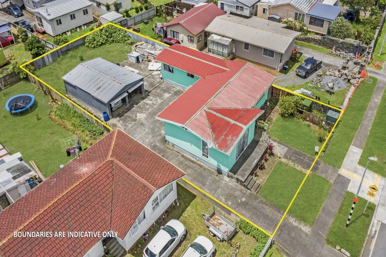 Photo of property in 74 Bader Drive, Mangere, Auckland, 2022