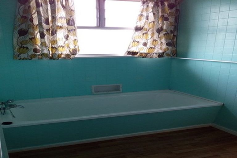 Photo of property in 32a Cornwall Street, Brooklands, New Plymouth, 4310